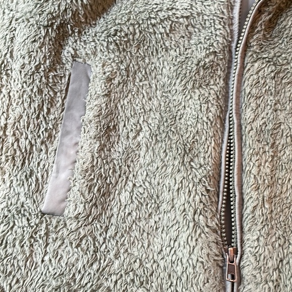 Patagonia shag vest - Picture 4 of 5